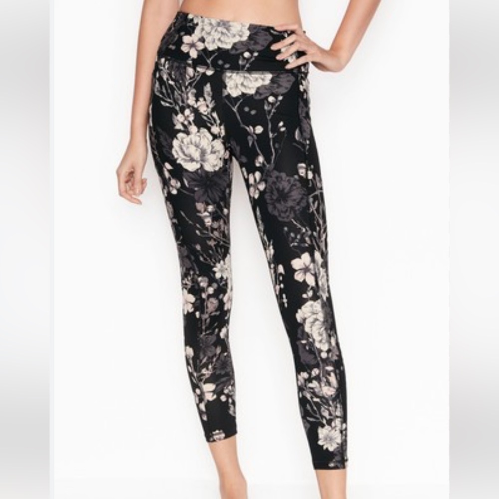 Victoria Secret Incredible Essential Legging